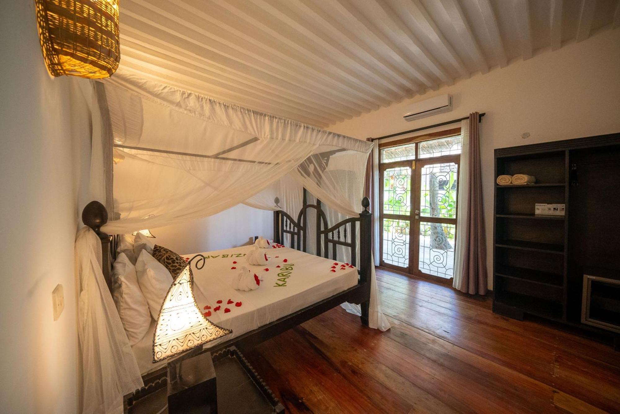 Beachfront Turtle House Zanzibarhouses Villa *