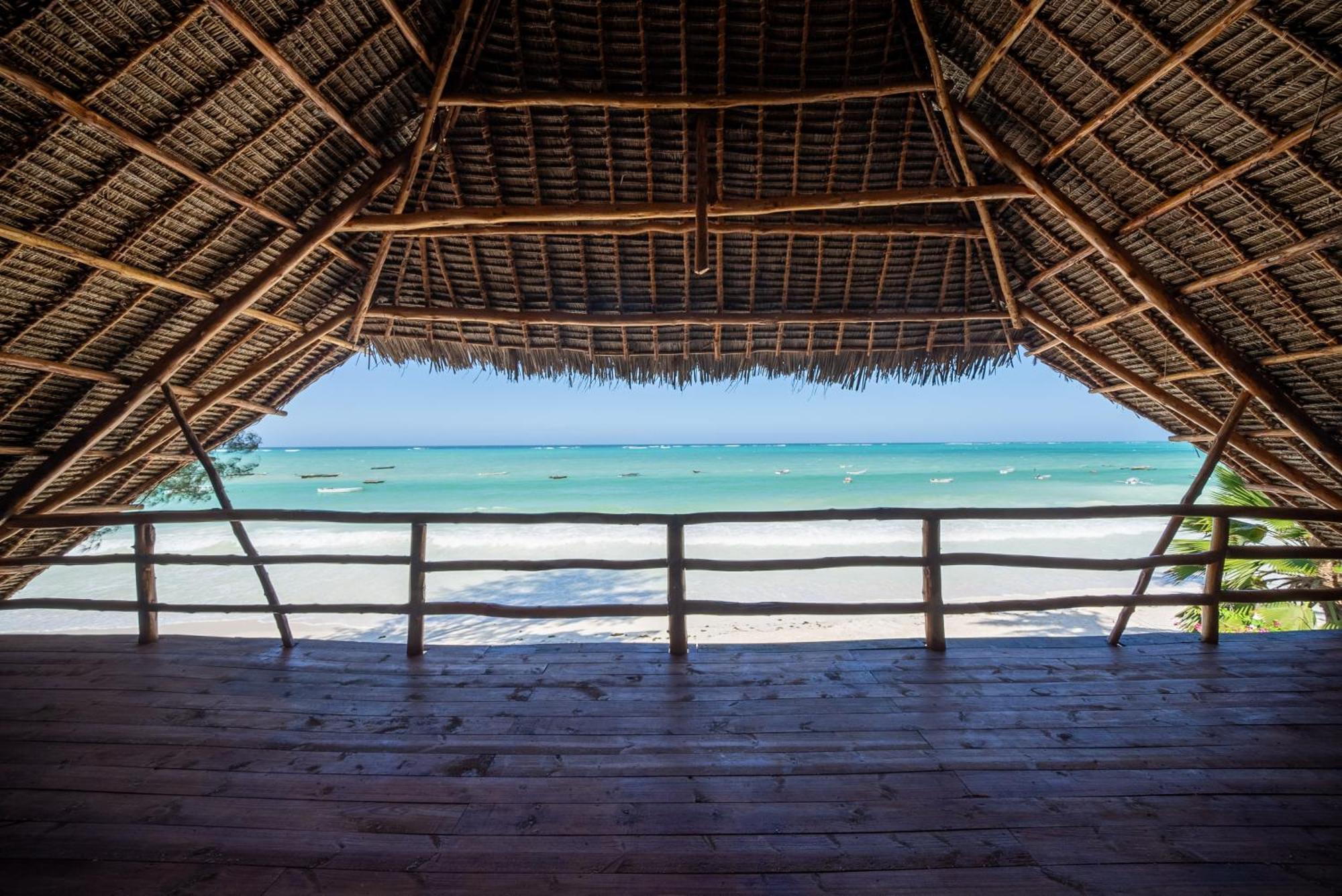 Beachfront Turtle House Zanzibarhouses