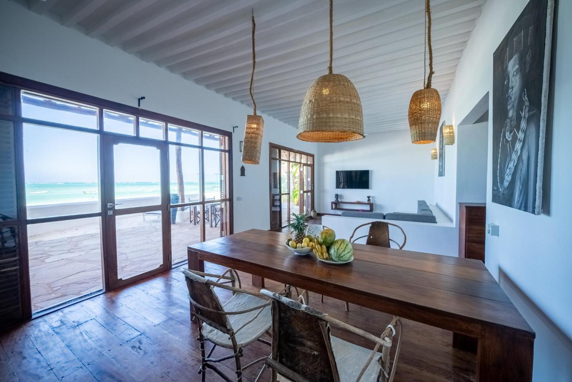 Вілла Beachfront Turtle House Zanzibarhouses Ківенґва