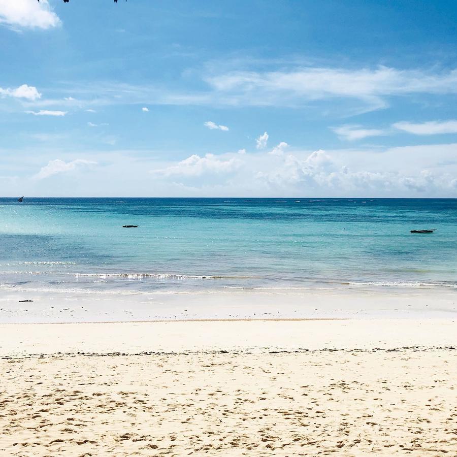 Вілла Beachfront Turtle House Zanzibarhouses Ківенґва